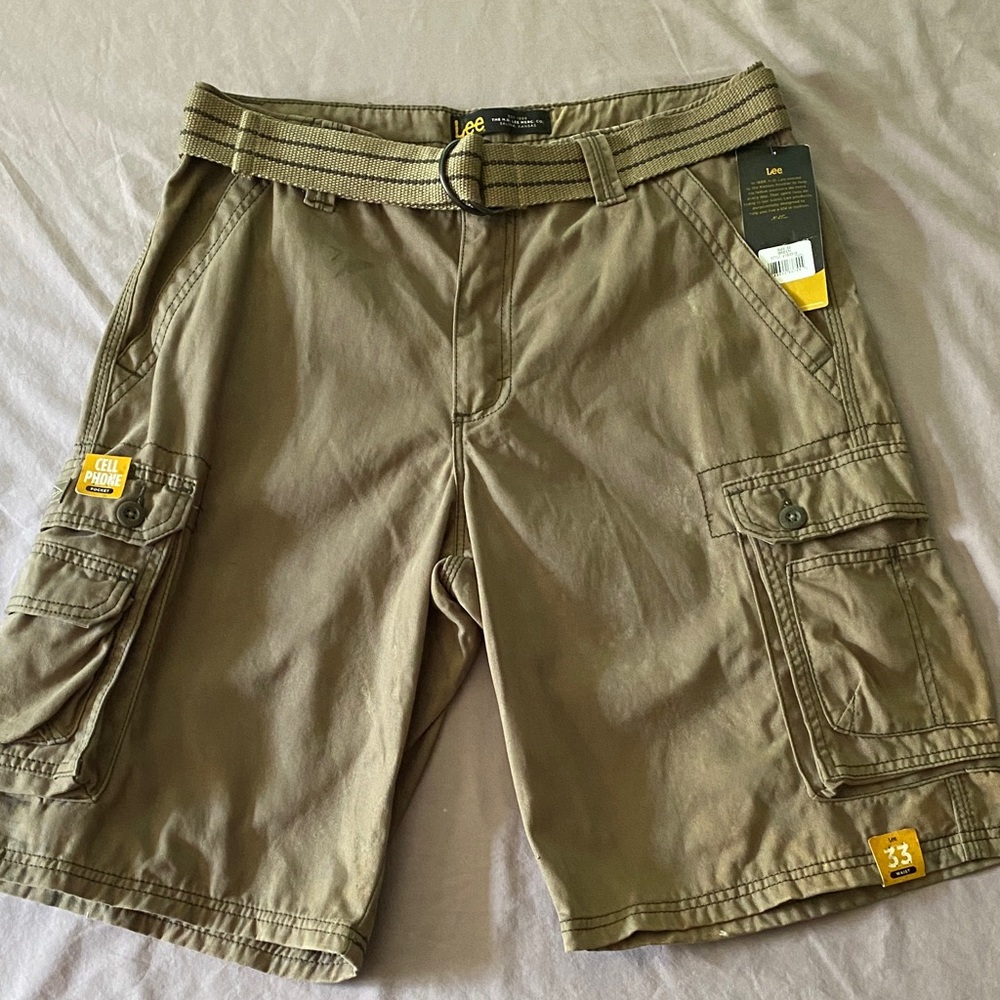 Lee Men's Tan Cargo Shorts with Belt